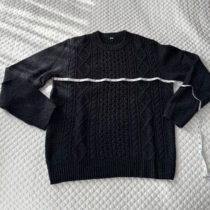 Uniqlo Navy Blue Cable Knit Sweater - Large